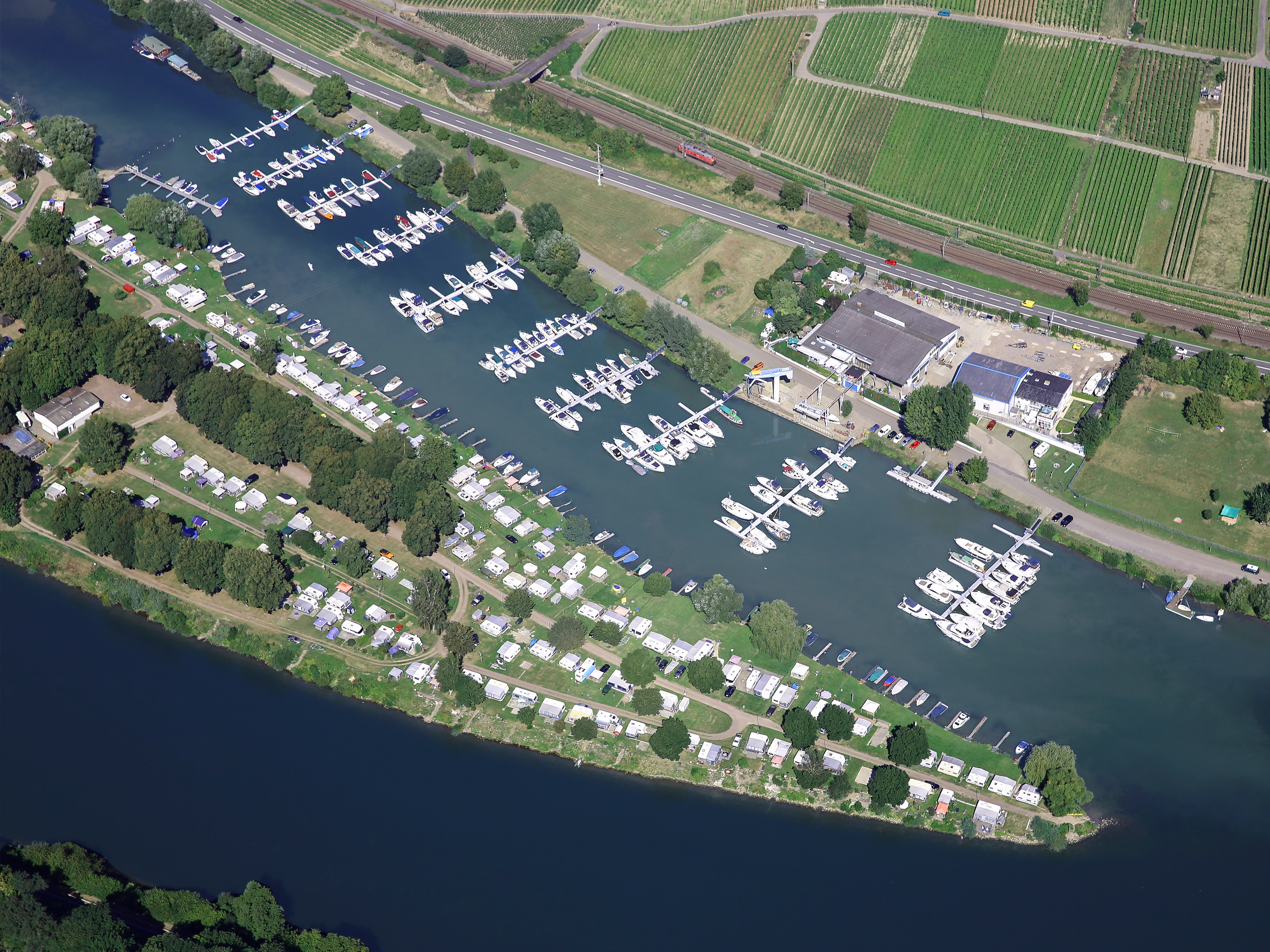 marina winningen yachthafen gmbh